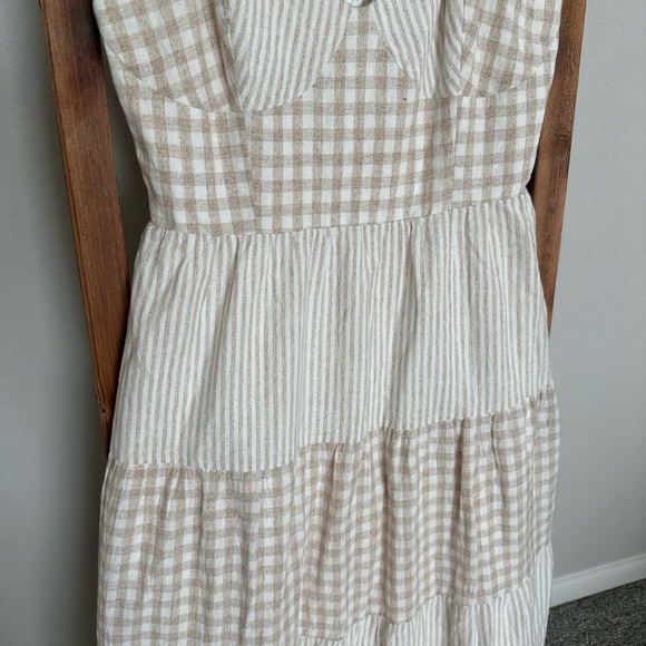 Lost + Wonder Island Picnic Maxi Dress - Picture 6 of 8